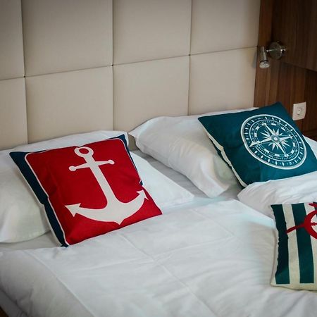 Sh Porto 1 Floating House, Marina Portoroz Apartment Bagian luar foto
