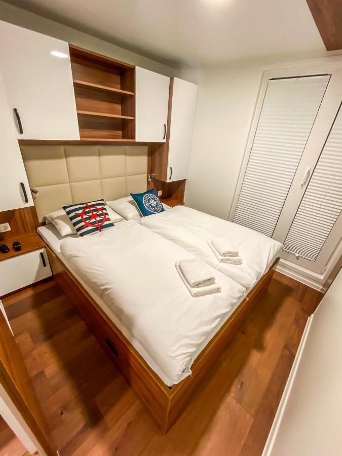Sh Porto 1 Floating House, Marina Portoroz Apartment Bagian luar foto